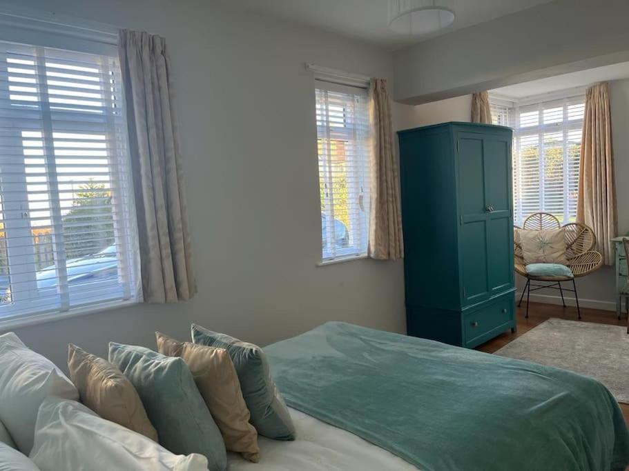 Blue Anchor House - Seaview, Hot Tub Apartments מראה חיצוני תמונה