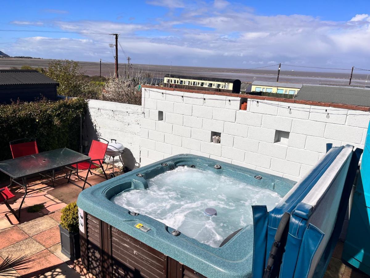 Blue Anchor House - Seaview, Hot Tub Apartments מראה חיצוני תמונה